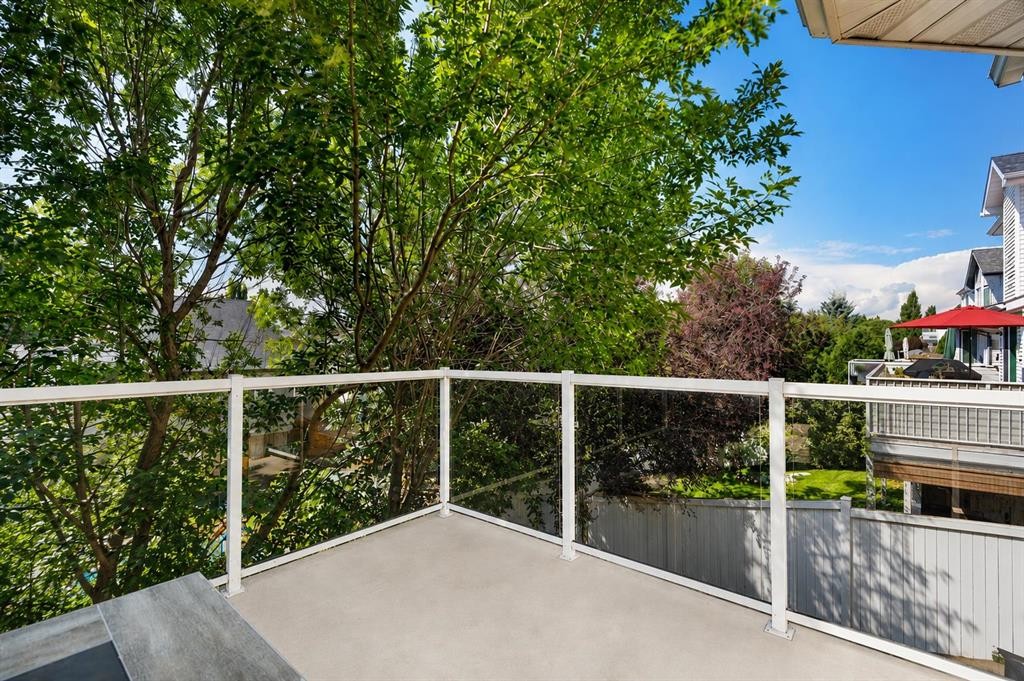 113 Sierra Vista Terrace Sw, Calgary, AB - Outdoor