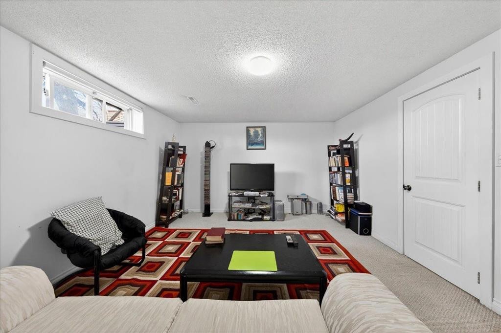 3620 28 Street Se, Calgary, AB - Indoor