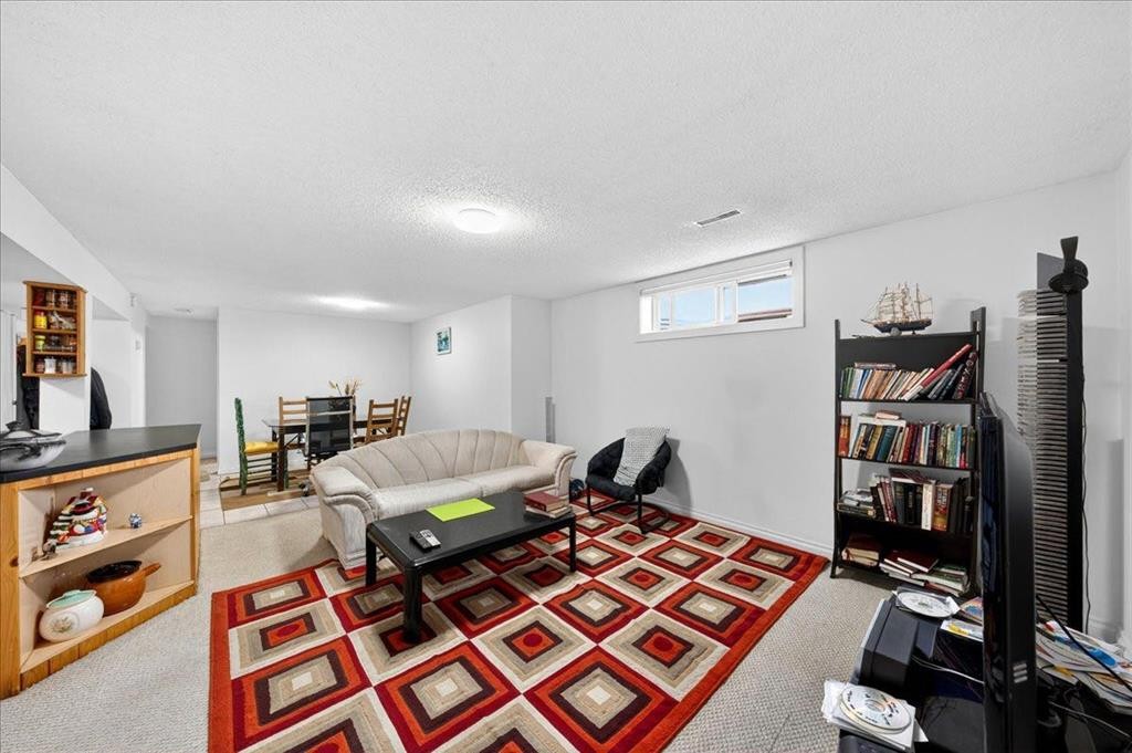 3620 28 Street Se, Calgary, AB - Indoor