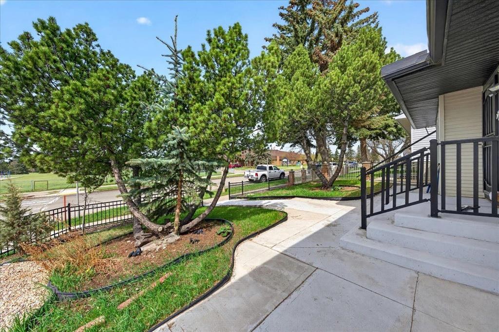 3620 28 Street Se, Calgary, AB - Outdoor