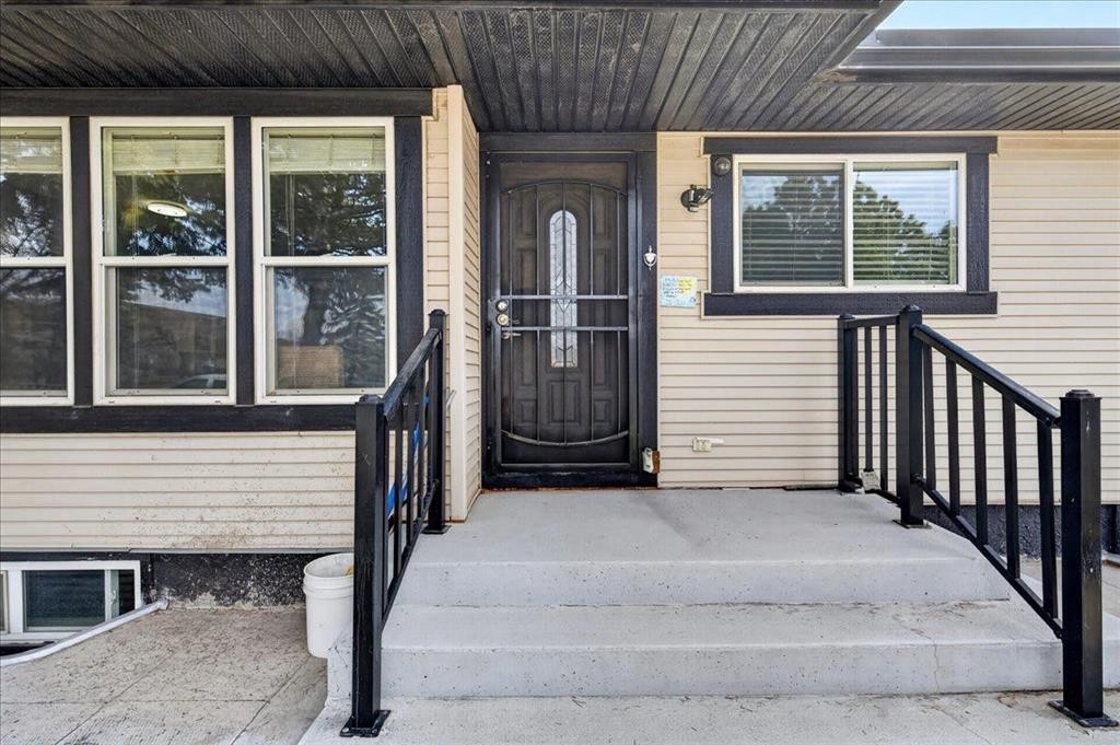 3620 28 Street Se, Calgary, AB - Outdoor With Deck Patio Veranda With Exterior