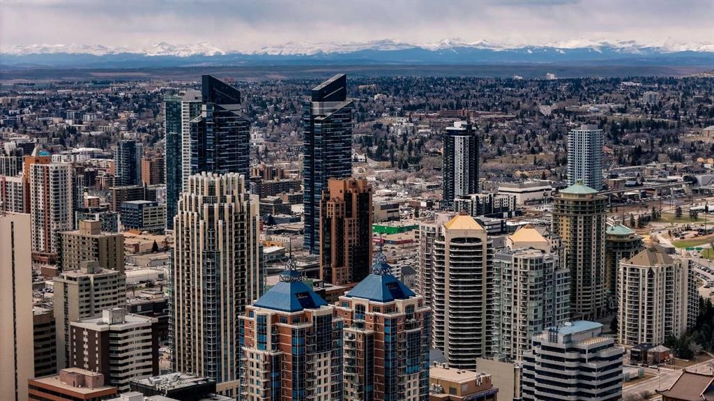 2402-910 5 Avenue Sw, Calgary, AB - Outdoor With View