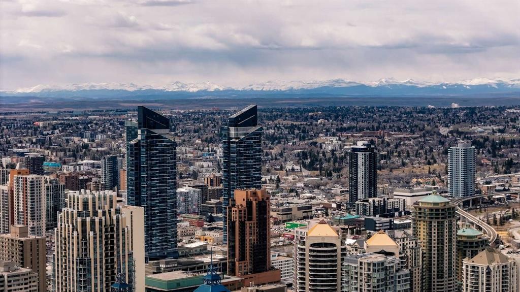 2402-910 5 Avenue Sw, Calgary, AB - Outdoor With View
