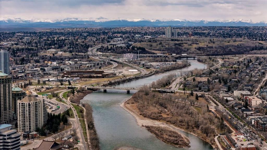 2402-910 5 Avenue Sw, Calgary, AB - Outdoor With View