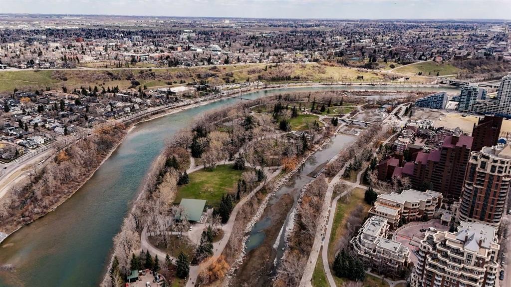 2402-910 5 Avenue Sw, Calgary, AB - Outdoor With View