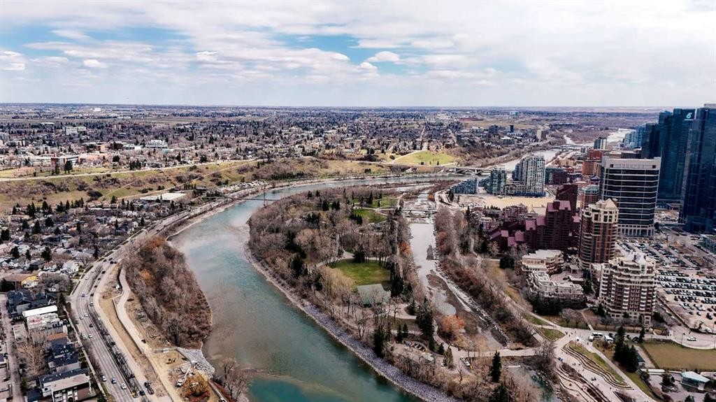 2402-910 5 Avenue Sw, Calgary, AB - Outdoor With View