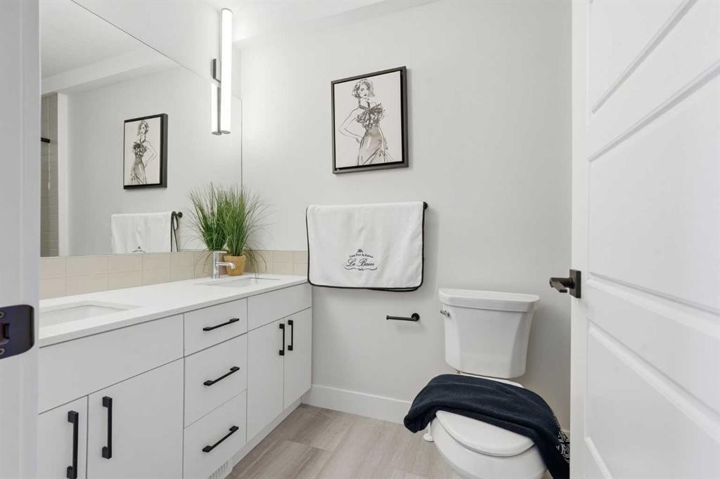 2-2635 1 Avenue Nw, Calgary, AB - Indoor Photo Showing Bathroom