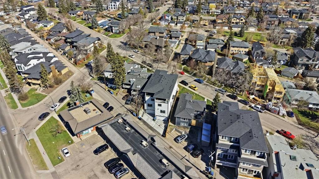 2-2635 1 Avenue Nw, Calgary, AB - With View