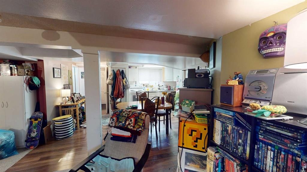 1625 23 Avenue Sw, Calgary, AB - Indoor Photo Showing Other Room