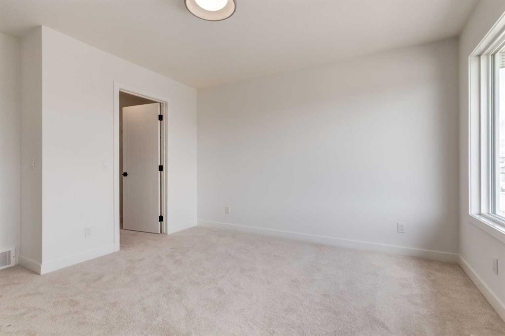 223 Sora Boulevard Se, Calgary, AB - Indoor Photo Showing Other Room