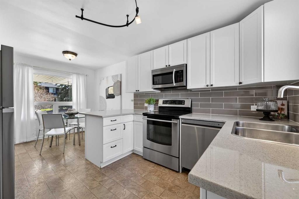 3112 34 Avenue Sw, Calgary, AB