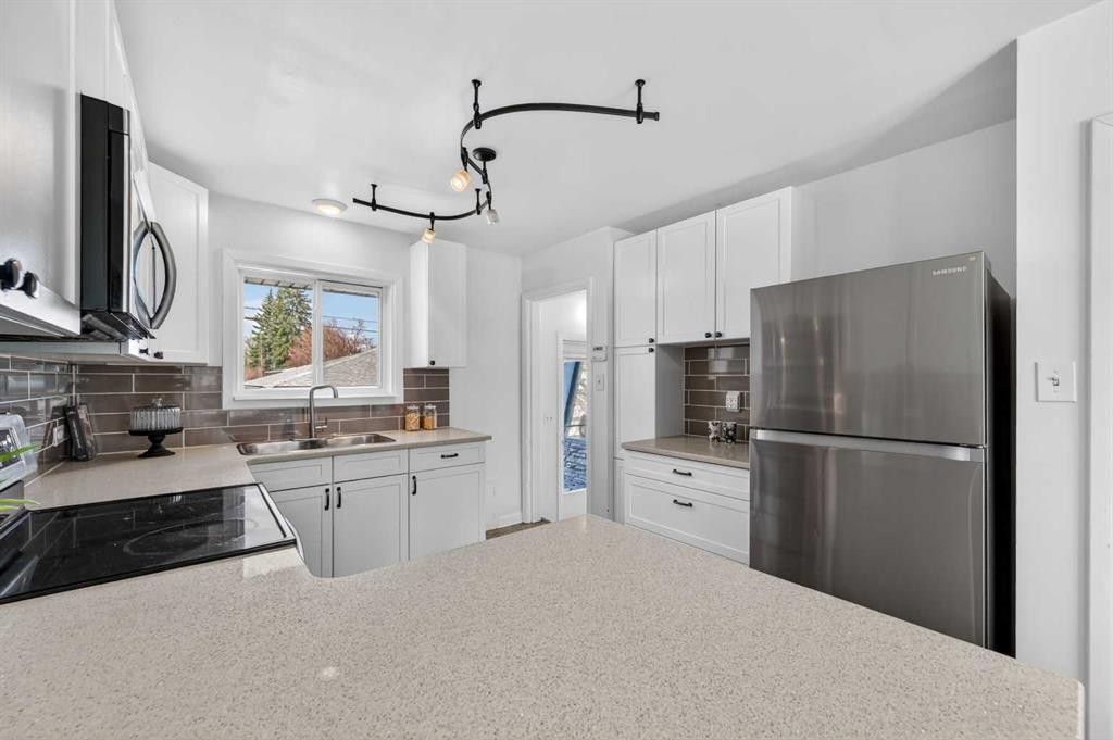 3112 34 Avenue Sw, Calgary, AB