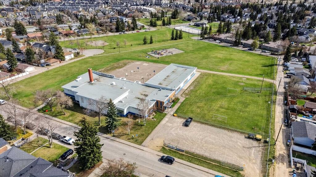 3112 34 Avenue Sw, Calgary, AB