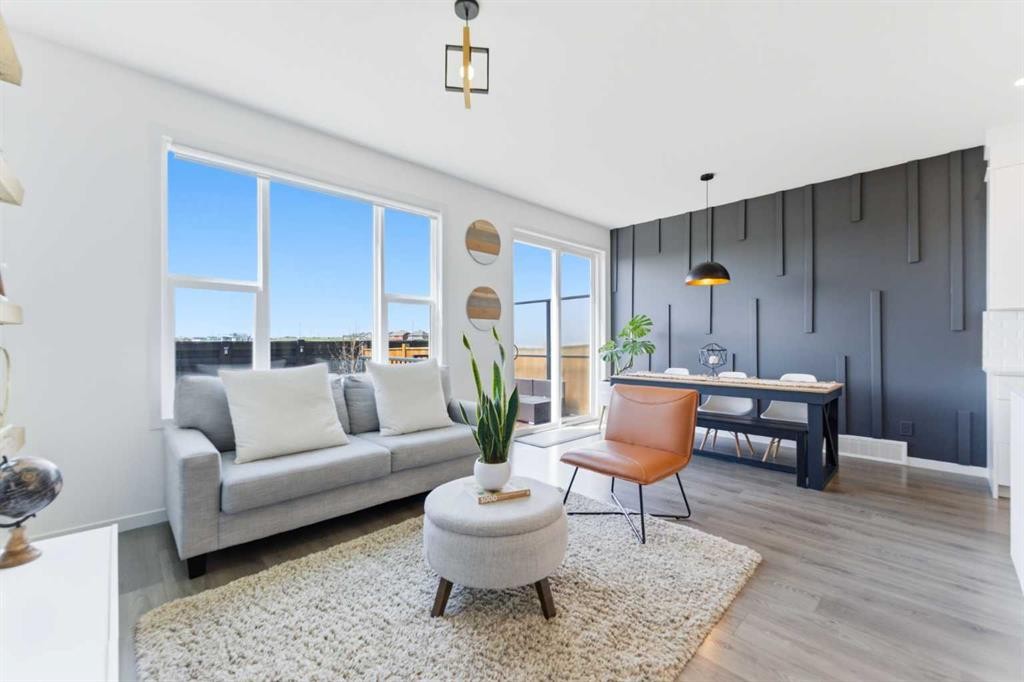 912 Seton Circle Se, Calgary, AB - Indoor Photo Showing Living Room
