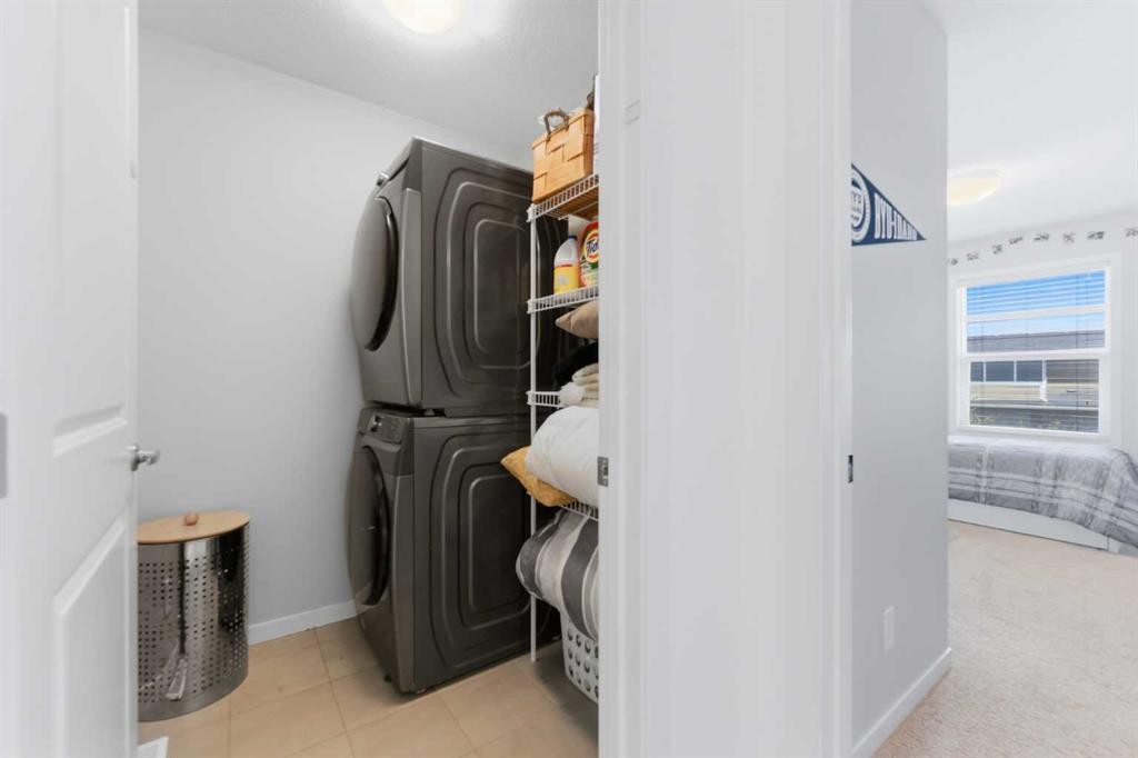 912 Seton Circle Se, Calgary, AB - Indoor Photo Showing Laundry Room