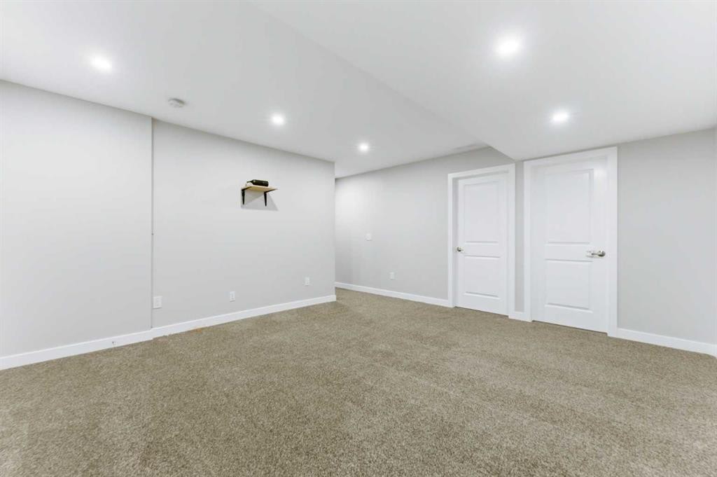 912 Seton Circle Se, Calgary, AB - Indoor