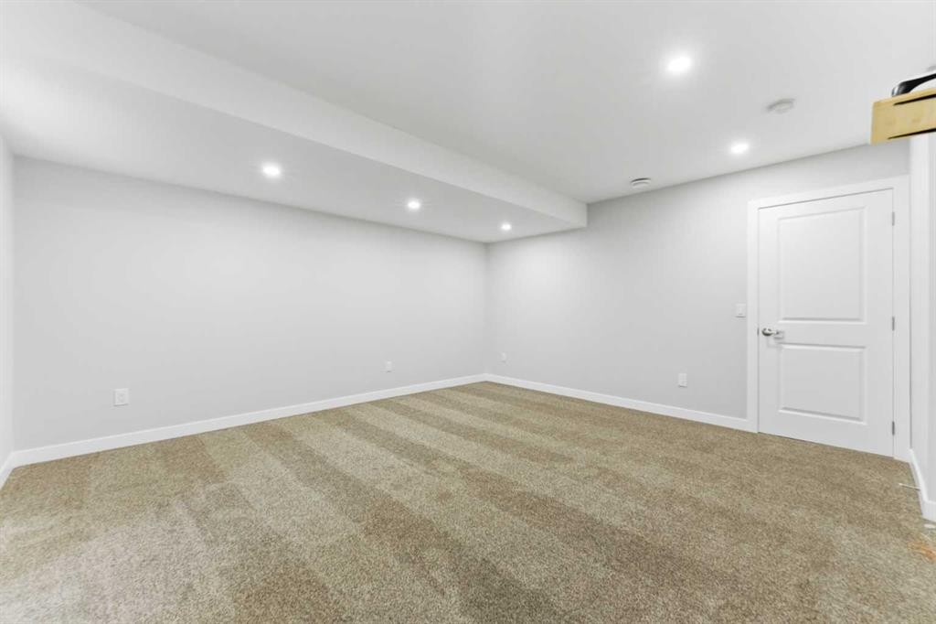 912 Seton Circle Se, Calgary, AB - Indoor Photo Showing Other Room