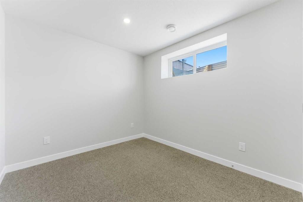 912 Seton Circle Se, Calgary, AB - Indoor Photo Showing Other Room