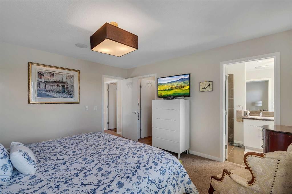 2280 Mahogany Boulevard Se, Calgary, AB - Indoor Photo Showing Bedroom