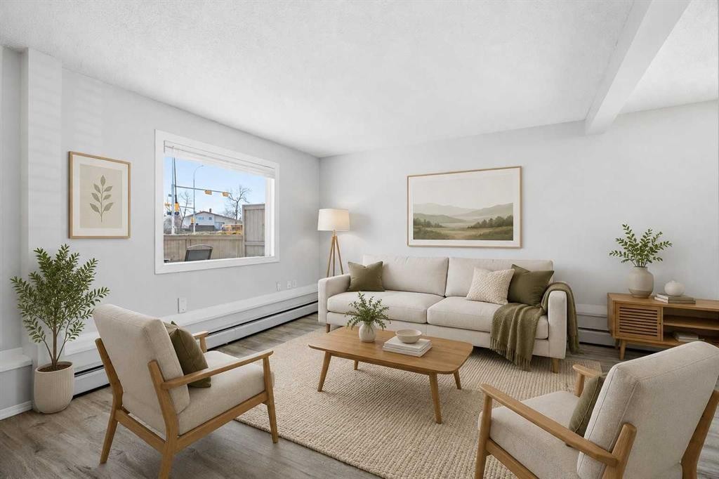 17-3809 45 Street Sw, Calgary, AB - Indoor Photo Showing Living Room