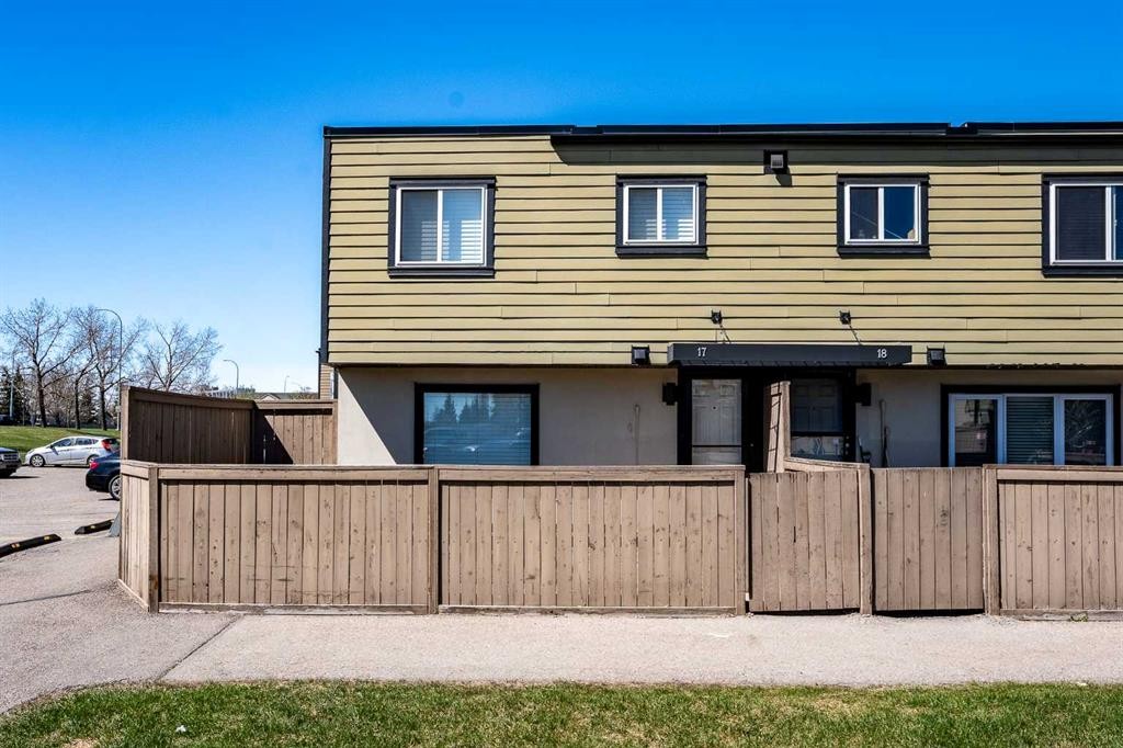 17-3809 45 Street Sw, Calgary, AB - Outdoor