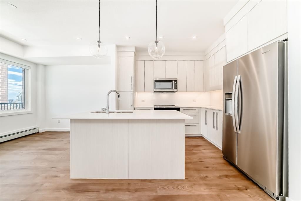 2201-44 Skyview Parkway Ne, Calgary, AB - Indoor Photo Showing Kitchen With Upgraded Kitchen