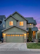 832 Coopers Square SWAirdrie, AB T4B 0G5