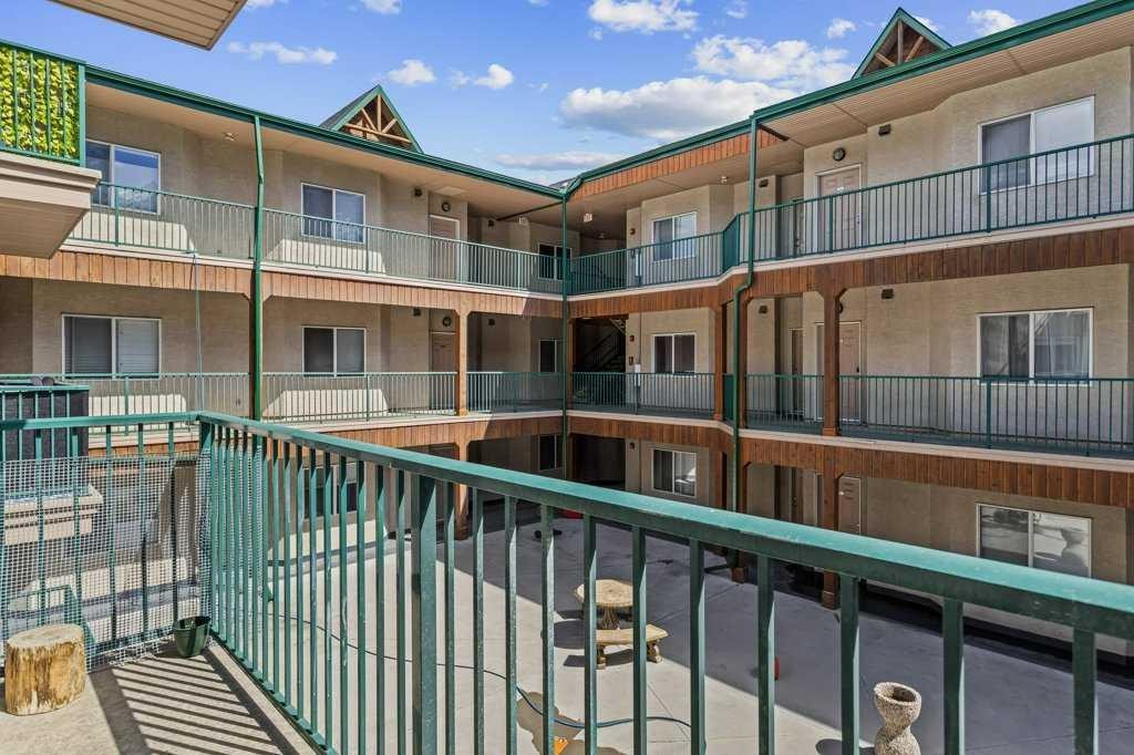 211-176 Kananaskis Way, Canmore, AB - Outdoor With Balcony