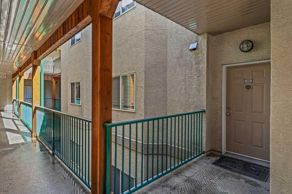 211-176 Kananaskis Way, Canmore, AB - Outdoor With Exterior