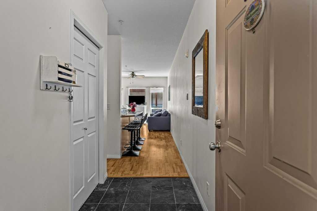 211-176 Kananaskis Way, Canmore, AB - Indoor Photo Showing Other Room