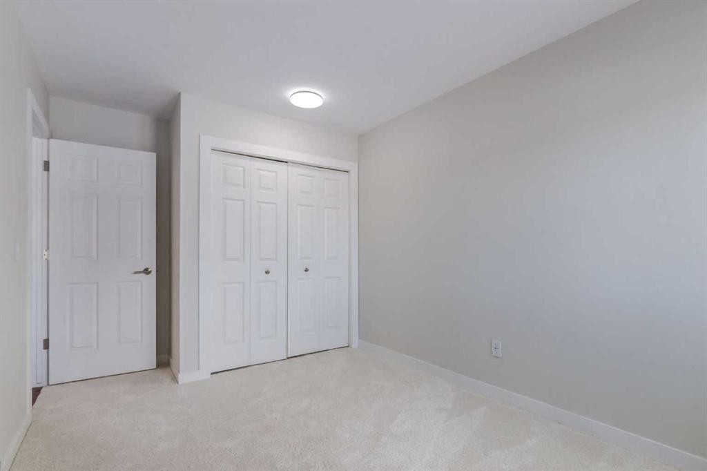 117 Straddock Terrace Sw, Calgary, AB