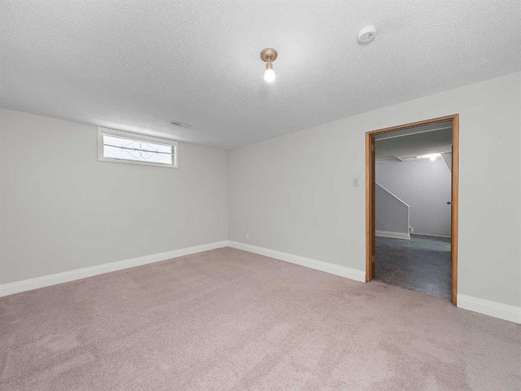 5123 Bulyea Road Nw, Calgary, AB - Indoor Photo Showing Other Room