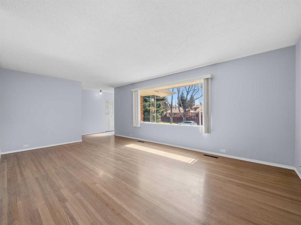 5123 Bulyea Road Nw, Calgary, AB - Indoor
