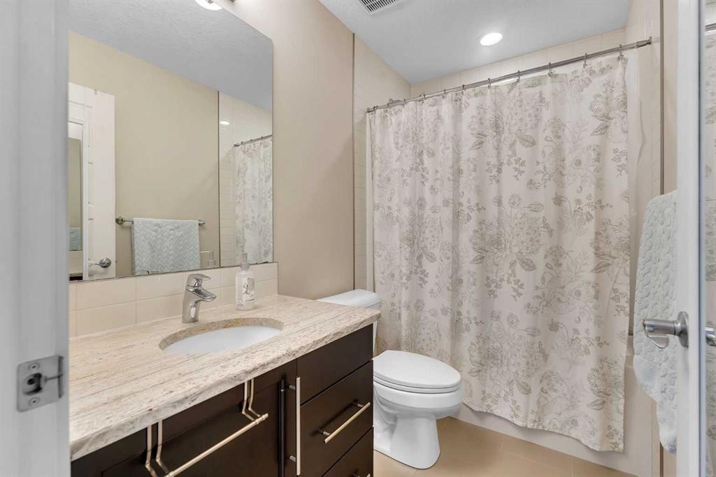 133 Redstone Common Ne, Calgary, AB - Indoor Photo Showing Bathroom
