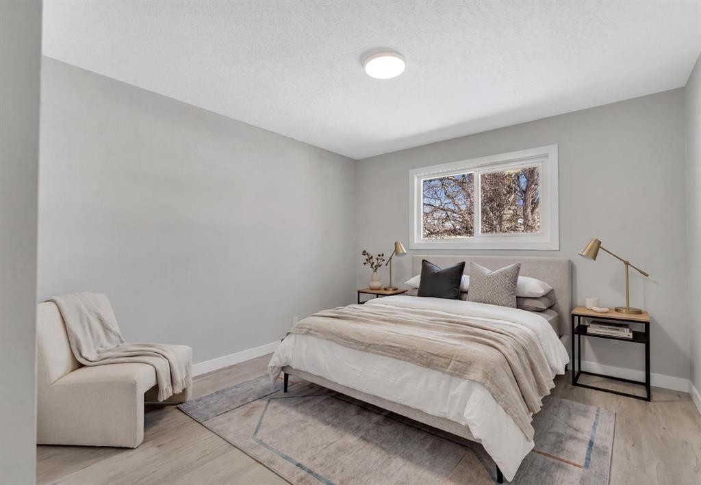 853 Northmount Drive Nw, Calgary, AB - Indoor Photo Showing Bedroom