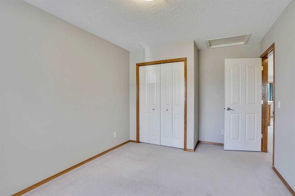 50 Cranfield Crescent Se, Calgary, AB - Indoor Photo Showing Other Room
