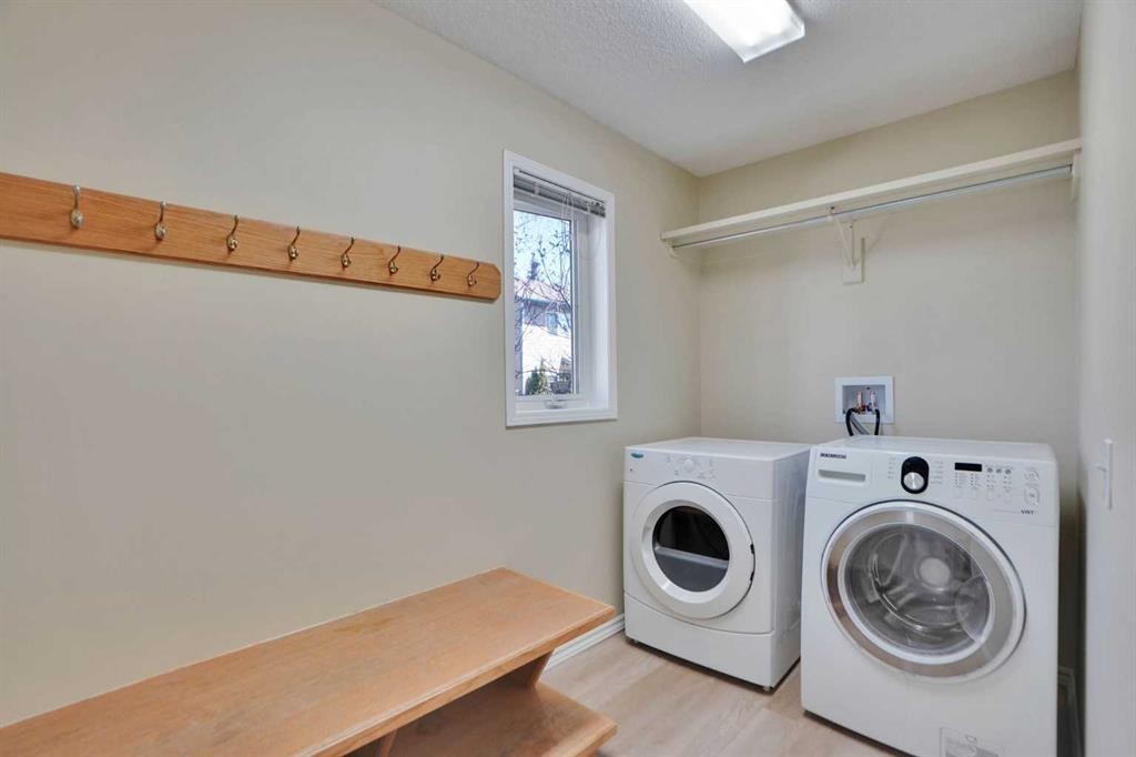 6 Somerset Close Sw, Calgary, AB - Indoor Photo Showing Laundry Room