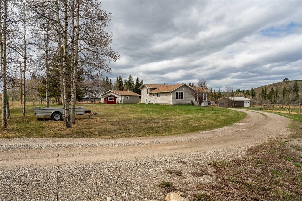 370 16 Avenue, Diamond Valley, AB - Outdoor