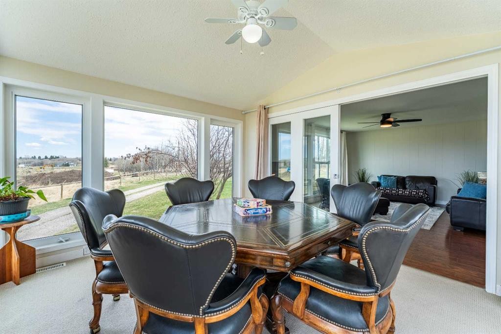 370 16 Avenue, Diamond Valley, AB - Indoor