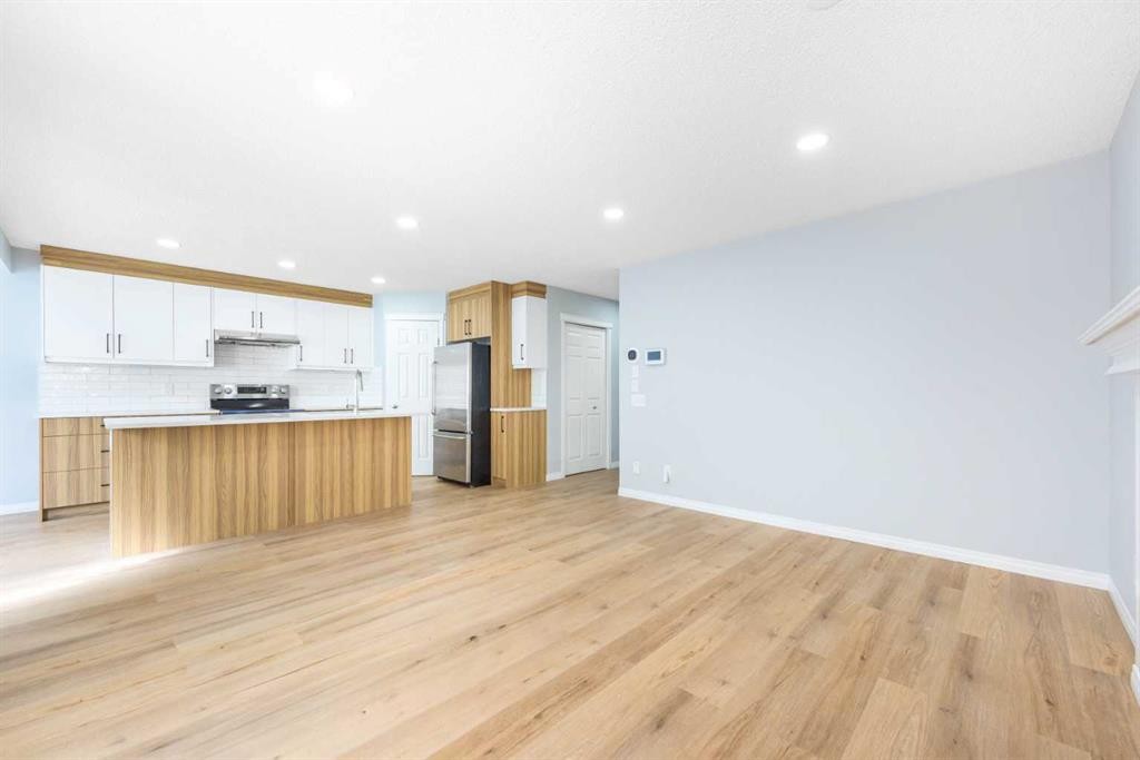 8454 Saddleridge Drive Ne, Calgary, AB - Indoor Photo Showing Kitchen