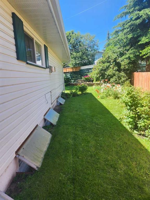 55 Kelvin Place Sw, Calgary, AB - Outdoor