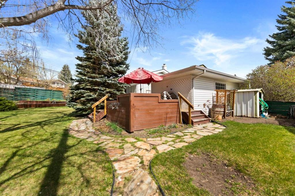 55 Kelvin Place Sw, Calgary, AB - Outdoor