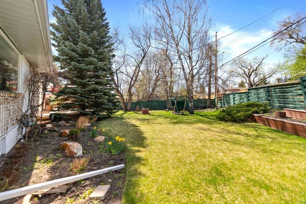 55 Kelvin Place Sw, Calgary, AB - Outdoor