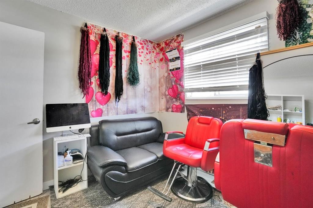 43 Maranda Close Ne, Calgary, AB - Indoor