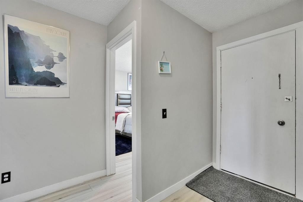 43 Maranda Close Ne, Calgary, AB - Indoor Photo Showing Other Room