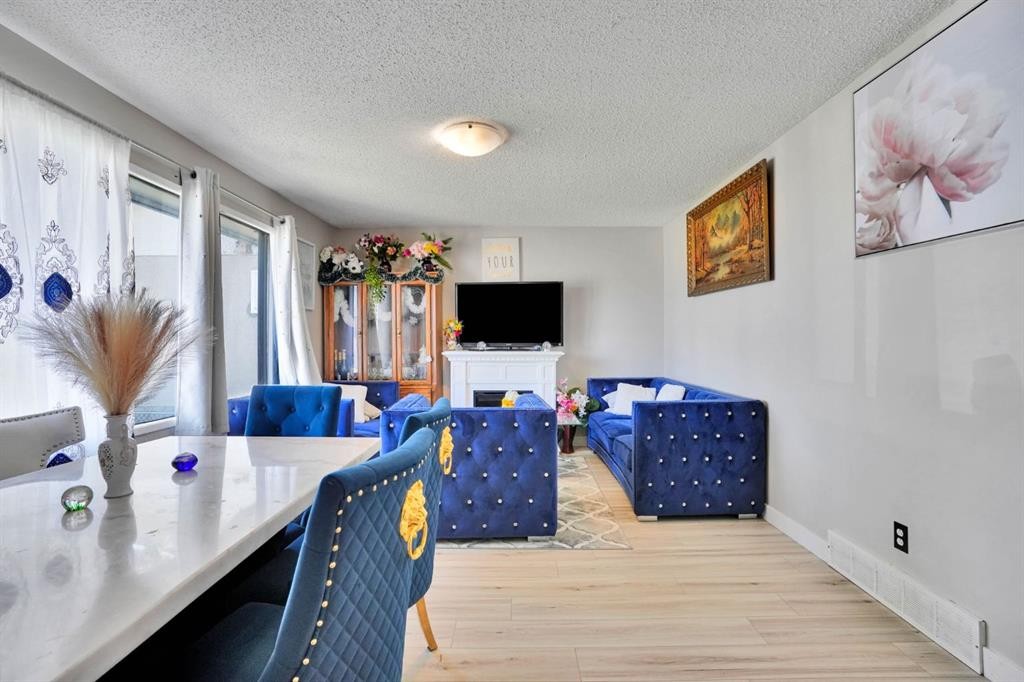 43 Maranda Close Ne, Calgary, AB - Indoor Photo Showing Other Room