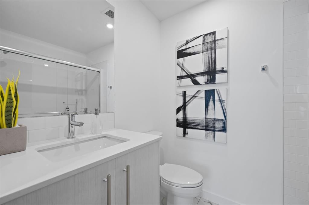 1206-44 Skyview Parkway Ne, Calgary, AB - Indoor Photo Showing Bathroom