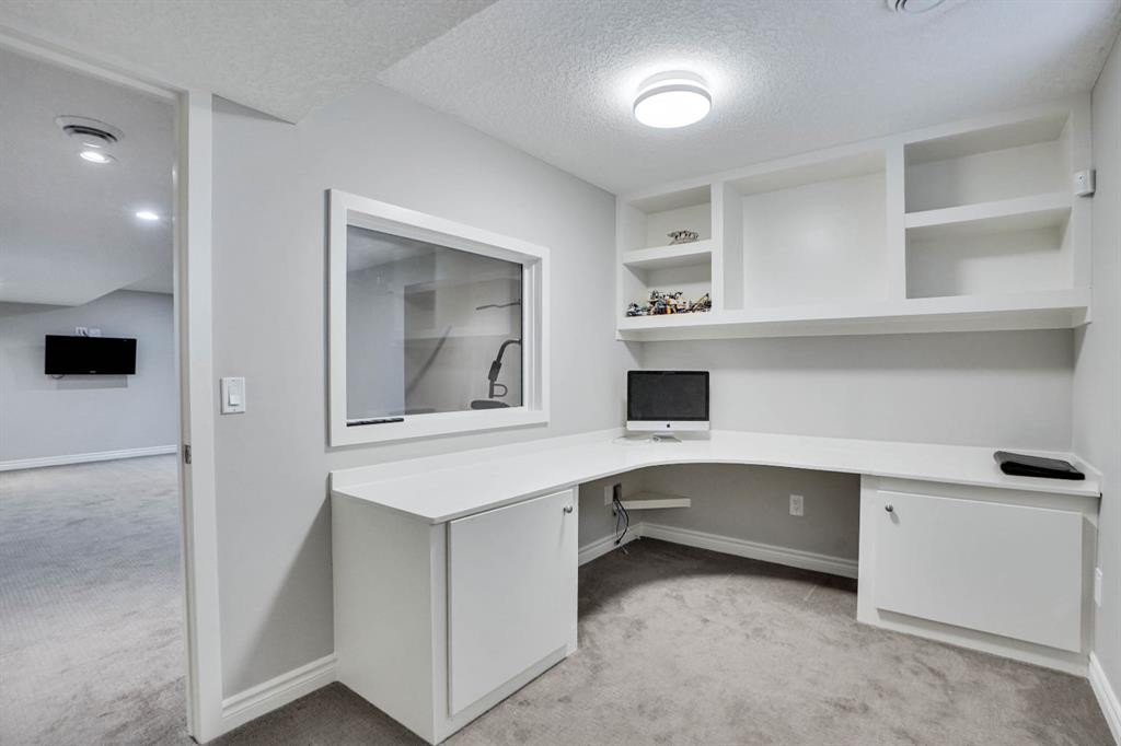 117 Hawkmere Place, Chestermere, AB - Indoor