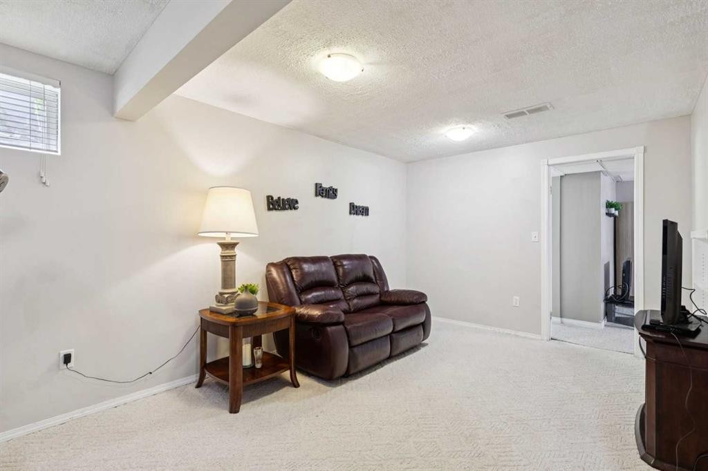 48 Westridge Drive, Okotoks, AB