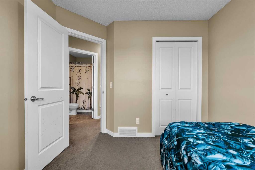 176 Skyview Point Green Ne, Calgary, AB - Indoor Photo Showing Bedroom
